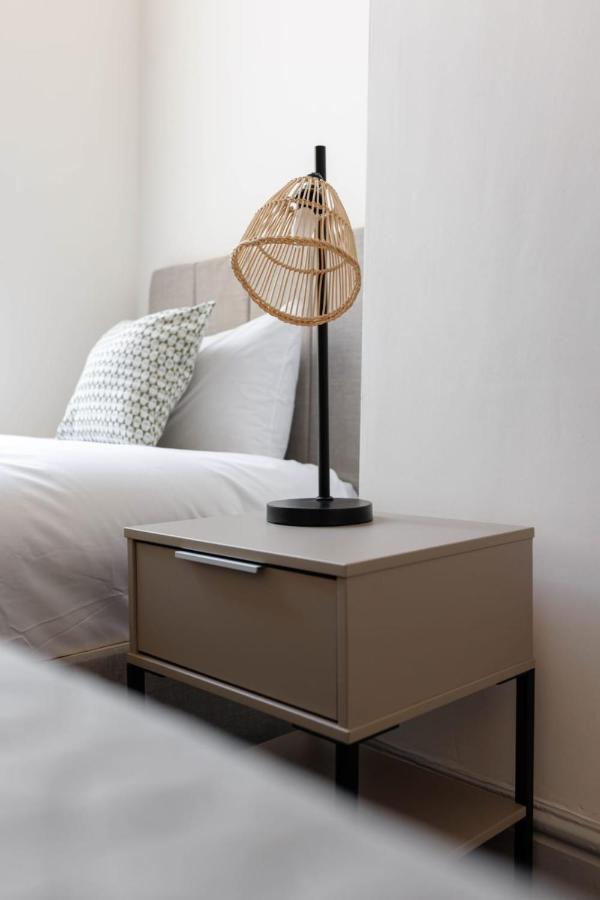 Newly Renovated Apartments In Liverpool - Extended Stay Экстерьер фото