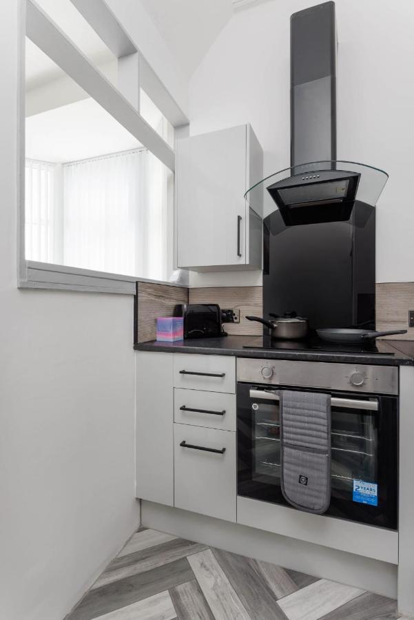 Newly Renovated Apartments In Liverpool - Extended Stay Экстерьер фото