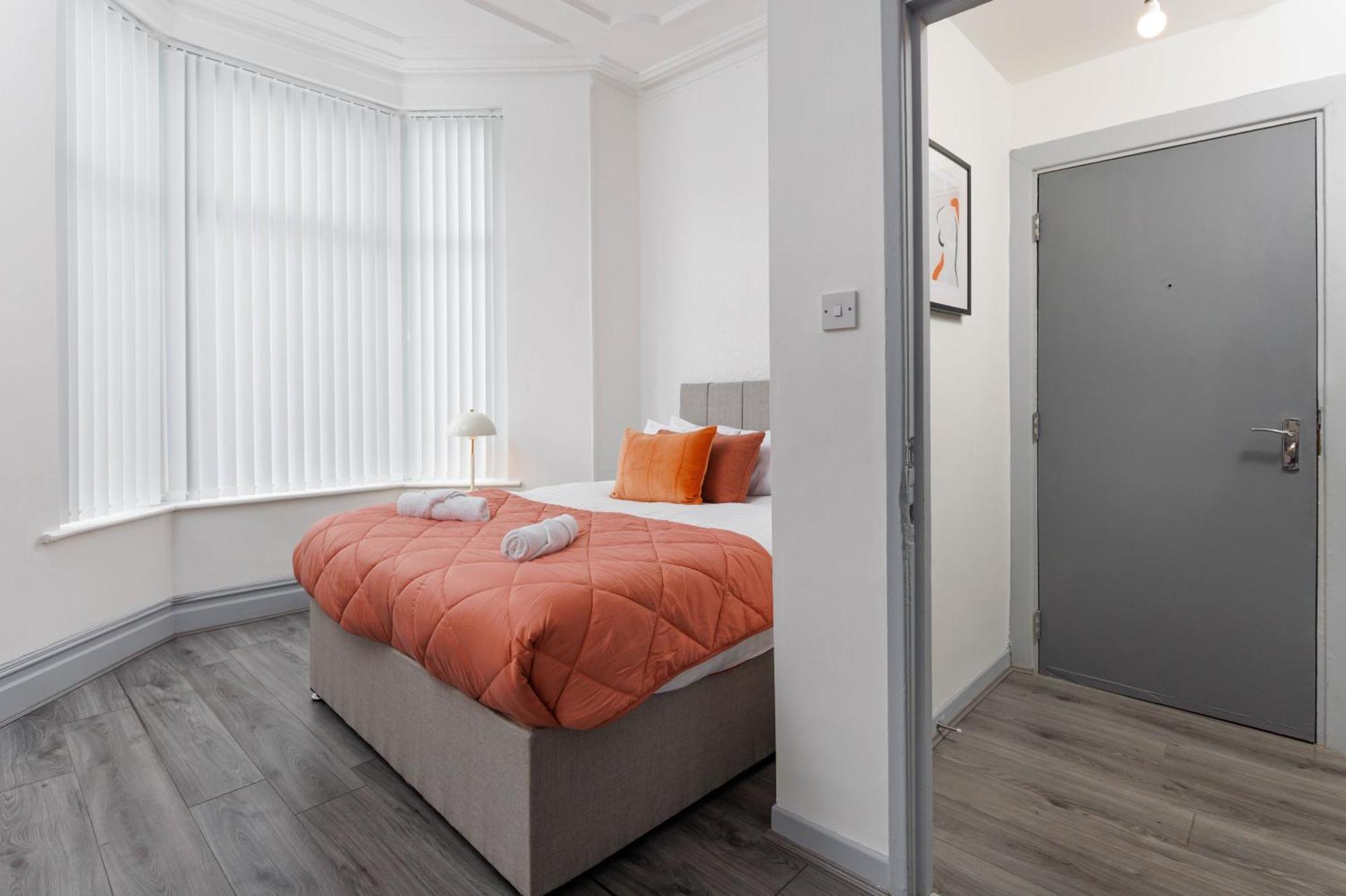Newly Renovated Apartments In Liverpool - Extended Stay Экстерьер фото